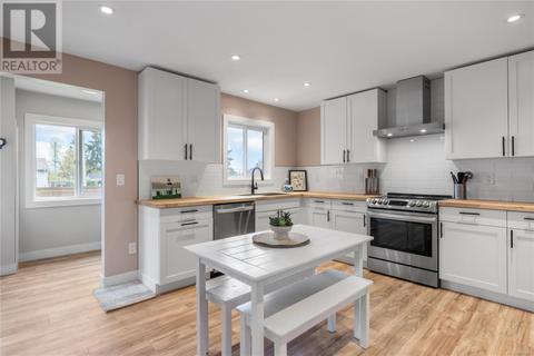 Fully Updated Kitchen | Card Image