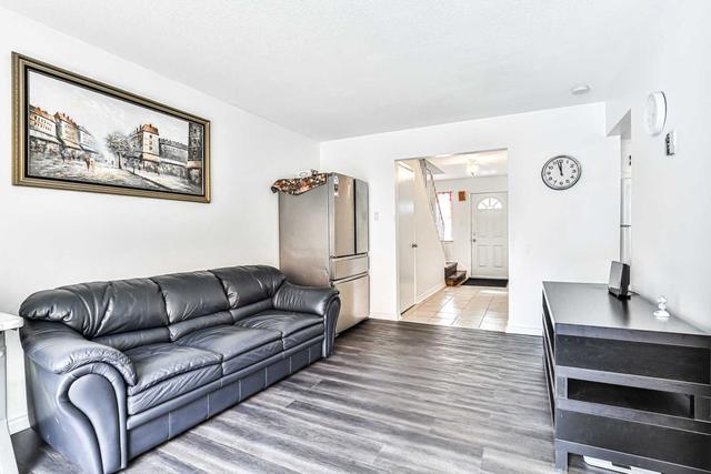 84 Harris Way, Townhouse with 3 bedrooms, 2 bathrooms and 2 parking in Markham ON | Image 21