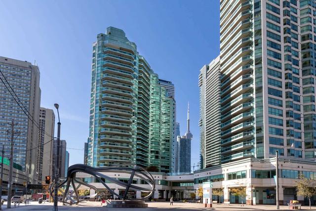 ph#7 - 10 Queens Quay W, Condo with 3 bedrooms, 3 bathrooms and 2 parking in Toronto ON | Image 35