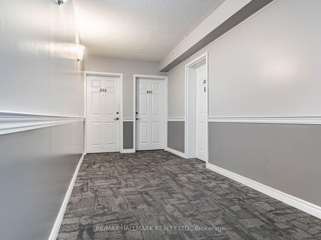 201 - 1800 Walkers Line, Condo with 2 bedrooms, 2 bathrooms and 1 parking in Burlington ON | Image 38