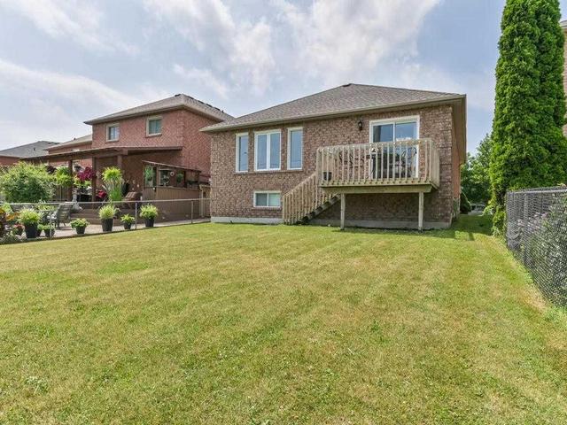 70 Tipton Cres, House detached with 2 bedrooms, 1 bathrooms and 2 parking in Ajax ON | Image 17