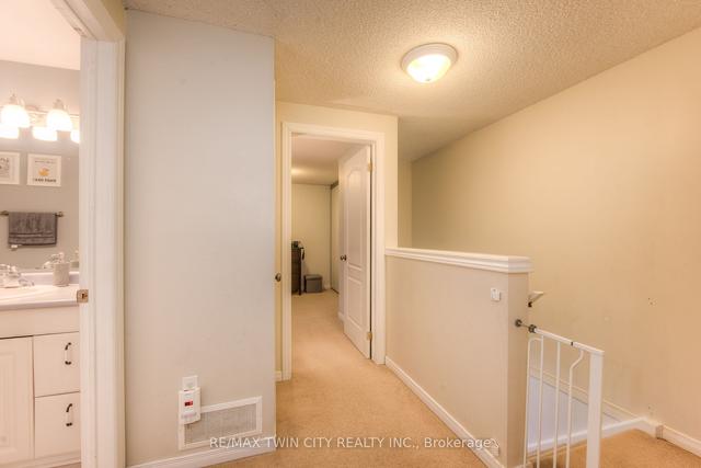7 - 235 Saginaw Pkwy, Townhouse with 3 bedrooms, 2 bathrooms and 1 parking in Cambridge ON | Image 10