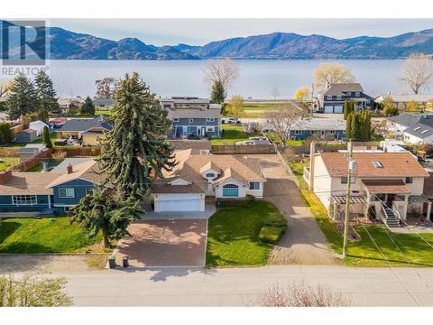 4123 San Clemente Avenue, House detached with 3 bedrooms, 2 bathrooms and 6 parking in Peachland BC | Card Image