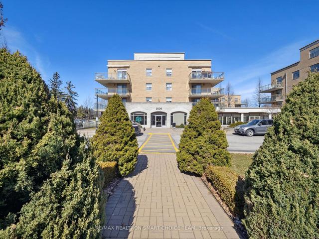 319 - 2506 Rutherford Rd, Condo with 2 bedrooms, 2 bathrooms and 0 parking in Vaughan ON | Image 1