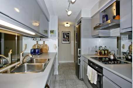 701 - 50 Lombard St, Condo with 2 bedrooms, 1 bathrooms and 1 parking in Toronto ON | Image 5