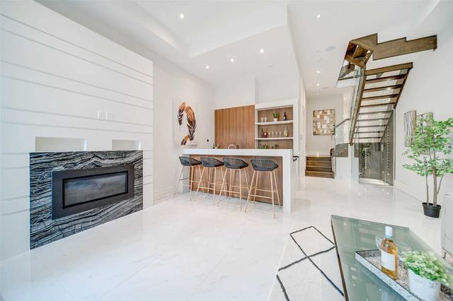 401 Belsize Dr, House detached with 4 bedrooms, 5 bathrooms and 3 parking in Toronto ON | Image 13
