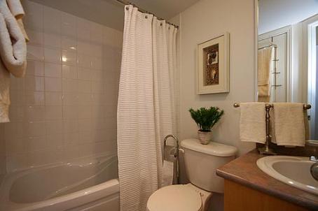 th 1 - 11 Niagara St, Townhouse with 2 bedrooms, 1 bathrooms and 1 parking in Toronto ON | Image 8