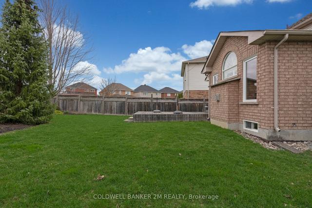 26 Kressman Crt, House detached with 3 bedrooms, 3 bathrooms and 4.5 parking in Whitby ON | Image 26