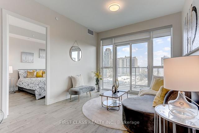 904 - 501 St Clair Ave W, Condo with 1 bedrooms, 1 bathrooms and 0 parking in Toronto ON | Image 5
