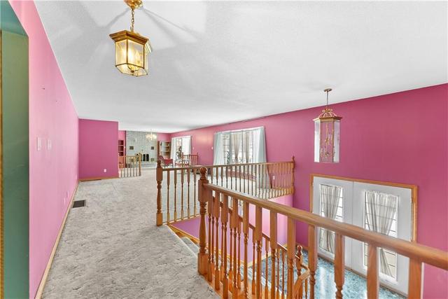 42 Yantha Crescent, House detached with 7 bedrooms, 3 bathrooms and 6 parking in Madawaska Valley ON | Image 5