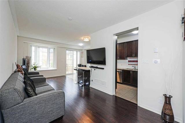 70 Utopia Way, Townhouse with 3 bedrooms, 4 bathrooms and 1 parking in Brampton ON | Image 3