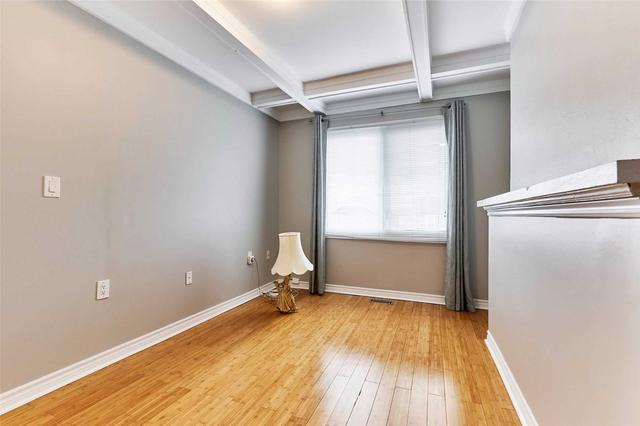 upper - 1951 Dufferin St, House semidetached with 3 bedrooms, 1 bathrooms and 1 parking in Toronto ON | Image 18