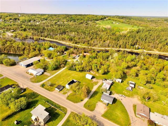 2794 Fourth Chute Road, House detached with 3 bedrooms, 2 bathrooms and 6 parking in Bonnechere Valley ON | Image 26