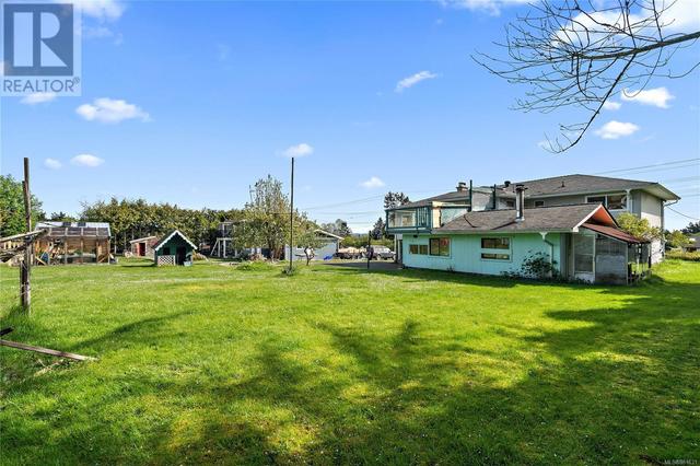 8978 Mainwaring Rd, House detached with 3 bedrooms, 2 bathrooms and 3 parking in North Saanich BC | Image 19