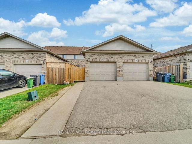 718 Victoria Rd N, House attached with 3 bedrooms, 3 bathrooms and 3 parking in Guelph ON | Image 28