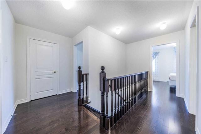 28 William Berczy Blvd, House attached with 3 bedrooms, 3 bathrooms and 1 parking in Markham ON | Image 9