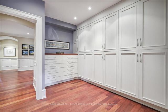 27 St Andrews Gdns, House detached with 5 bedrooms, 6 bathrooms and 5 parking in Toronto ON | Image 8