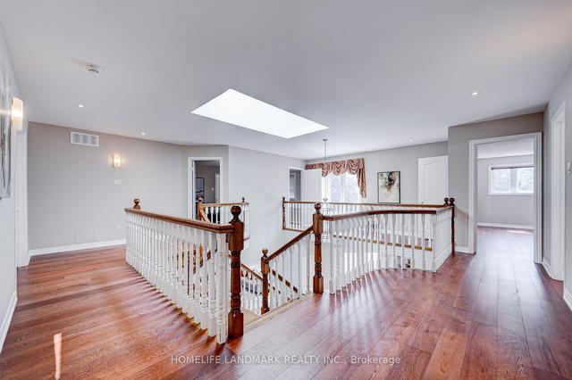 27 Manorcrest Dr, House detached with 5 bedrooms, 7 bathrooms and 9 parking in Toronto ON | Image 9