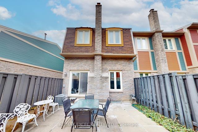 566 Sandhurst Circ, Townhouse with 3 bedrooms, 2 bathrooms and 2 parking in Toronto ON | Image 32