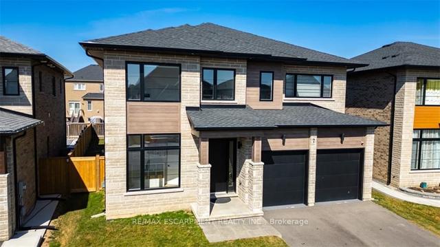 7 Lightfeather Pl, House detached with 4 bedrooms, 3 bathrooms and 6 parking in Hamilton ON | Image 12