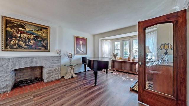 445 Oriole Pkwy, House detached with 6 bedrooms, 4 bathrooms and 5 parking in Toronto ON | Image 20