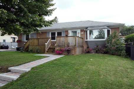 81 Sharpe St, House detached with 3 bedrooms, 2 bathrooms and 3 parking in Toronto ON | Image 1
