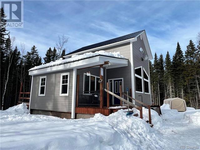 12 Austin Brook, Home with 3 bedrooms, 1 bathrooms and null parking in Bathurst NB | Image 2