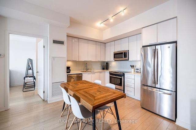 628 - 10 Park Lawn Rd, Condo with 2 bedrooms, 2 bathrooms and 1 parking in Toronto ON | Image 3