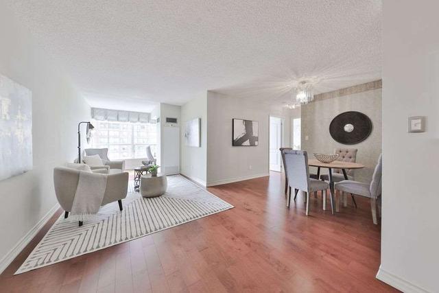 1011 - 1276 Maple Crossing Blvd, Condo with 2 bedrooms, 2 bathrooms and 1 parking in Burlington ON | Image 2