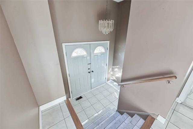 upper - 198 Robert Hicks Dr, House semidetached with 3 bedrooms, 2 bathrooms and 1 parking in Toronto ON | Image 13