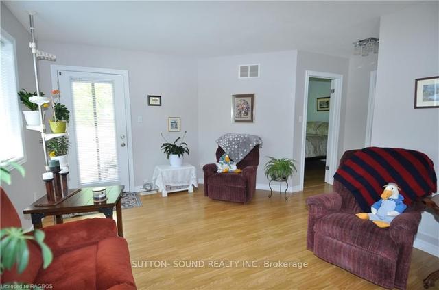 1192 14th Ave E, House detached with 1 bedrooms, 2 bathrooms and 3 parking in Owen Sound ON | Image 17