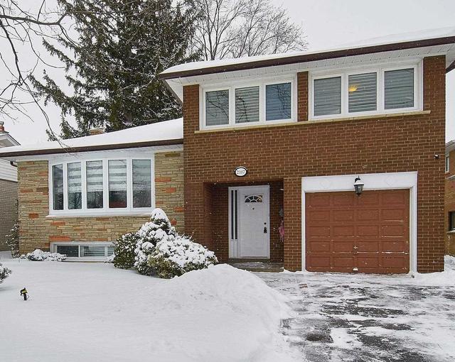 2107 Cliff Rd, House detached with 3 bedrooms, 2 bathrooms and 5 parking in Mississauga ON | Image 1