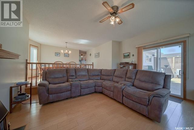 41 Dahlia Crescent, House detached with 3 bedrooms, 3 bathrooms and null parking in Moose Jaw SK | Image 9