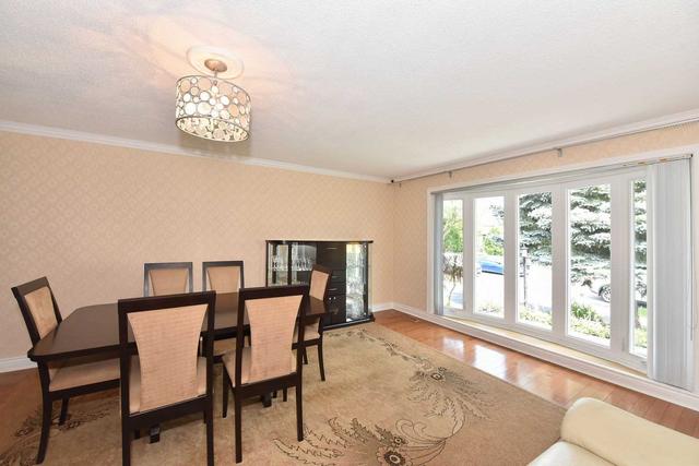 925 Forestwood Dr, House detached with 4 bedrooms, 3 bathrooms and 4 parking in Mississauga ON | Image 35