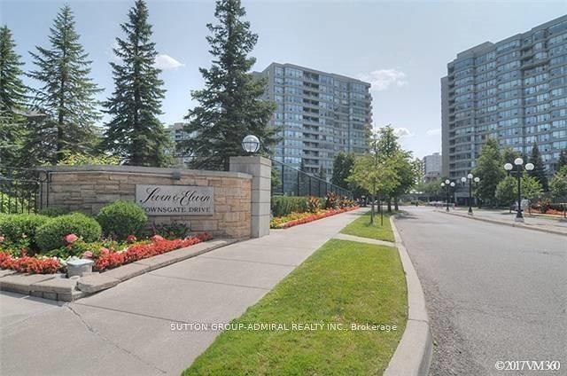 1002 - 11 Townsgate Dr, Condo with 2 bedrooms, 2 bathrooms and 1 parking in Vaughan ON | Image 10
