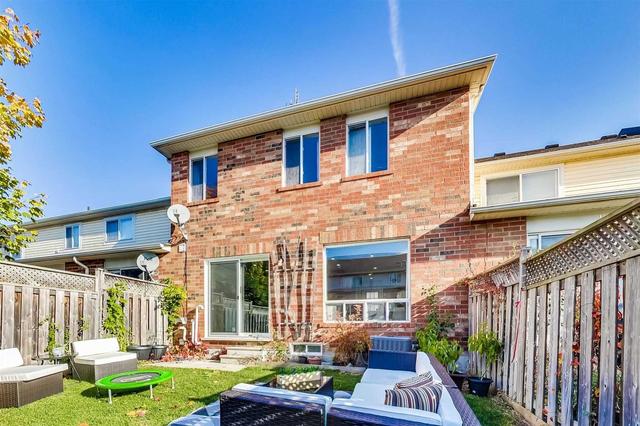 686 Edwards Ave, House attached with 3 bedrooms, 3 bathrooms and 2 parking in Milton ON | Card Image
