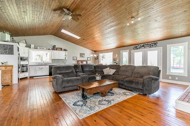 20675 Heart Lake Rd, House detached with 3 bedrooms, 3 bathrooms and 7 parking in Caledon ON | Image 37