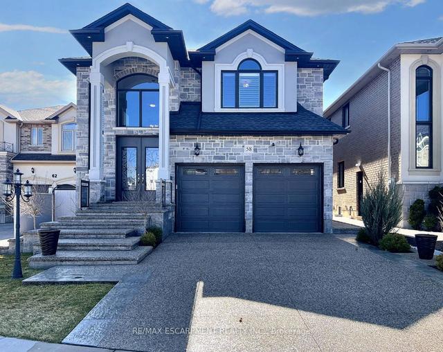 58 Cielo Crt, House detached with 4 bedrooms, 3 bathrooms and 4 parking in Hamilton ON | Image 1