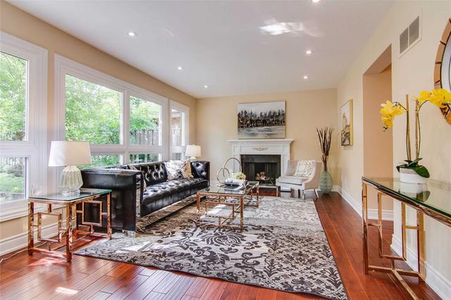 146 Bannatyne Dr, House detached with 4 bedrooms, 4 bathrooms and 6 parking in Toronto ON | Image 10