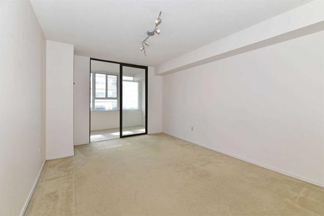 1506 - 45 Carlton St, Condo with 2 bedrooms, 2 bathrooms and 1 parking in Toronto ON | Image 3