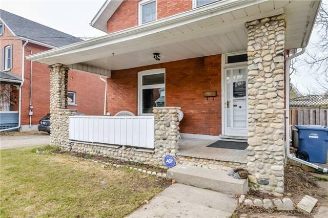 62 Kirkland St, House detached with 4 bedrooms, 2 bathrooms and 3 parking in Guelph ON | Image 2