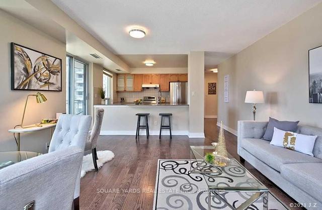 1515 - 188 Doris Ave, Condo with 2 bedrooms, 2 bathrooms and 1 parking in Toronto ON | Image 2