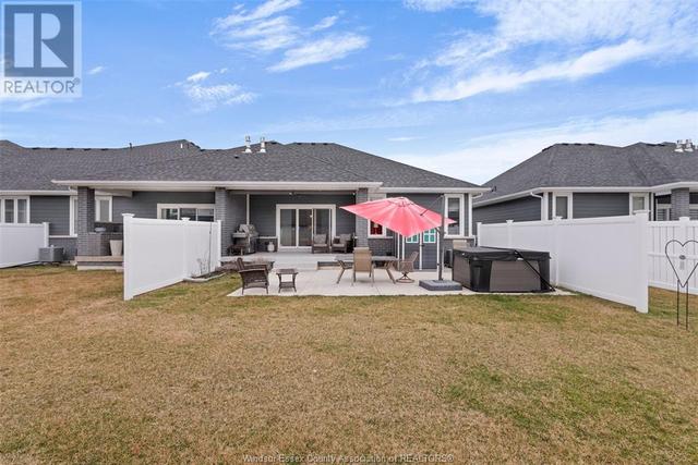 441 Martinique, House attached with 3 bedrooms, 3 bathrooms and null parking in Windsor ON | Image 40