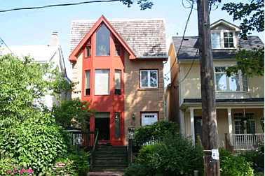 80 Helena Ave, House detached with 4 bedrooms, 3 bathrooms and 2 parking in Toronto ON | Image 1