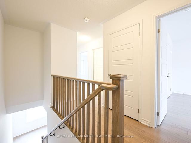 4045 Saida St, House attached with 3 bedrooms, 4 bathrooms and 2 parking in Milton ON | Image 16