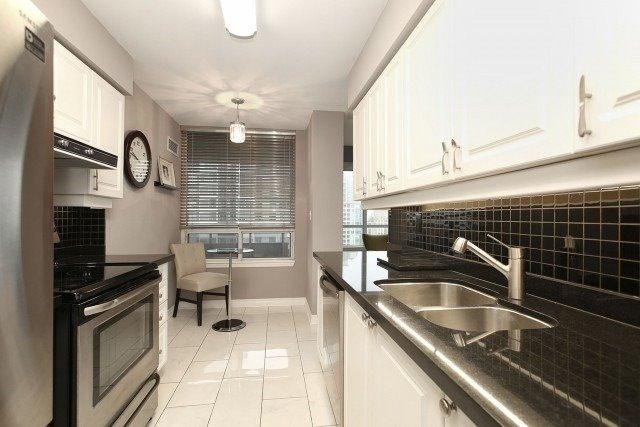 2101 - 3 Rean Dr, Condo with 2 bedrooms, 2 bathrooms and 1 parking in Toronto ON | Image 28