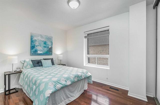 22 Oaken Gateway, Townhouse with 3 bedrooms, 2 bathrooms and 1 parking in Toronto ON | Image 8