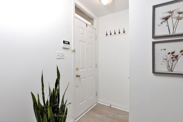 th29 - 80 Carr St, Townhouse with 2 bedrooms, 2 bathrooms and 0 parking in Toronto ON | Image 2