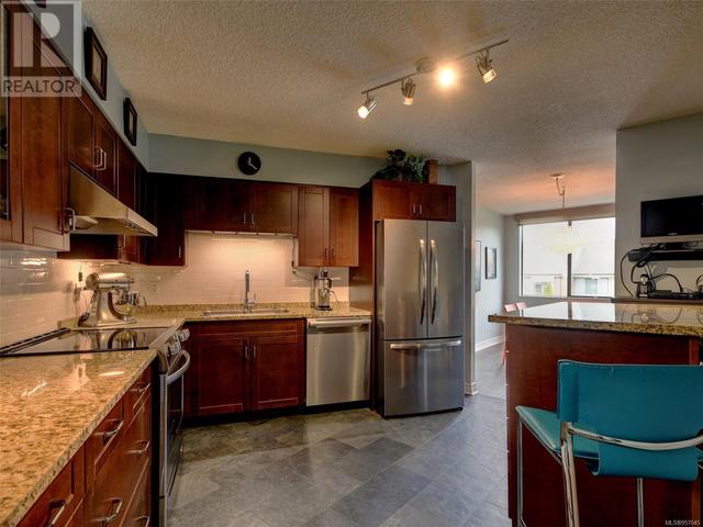 203 - 225 Belleville St, Condo with 2 bedrooms, 2 bathrooms and 1 parking in Victoria BC | Image 12