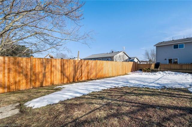 80 Connelly Drive, House semidetached with 3 bedrooms, 1 bathrooms and 3 parking in Kitchener ON | Image 33